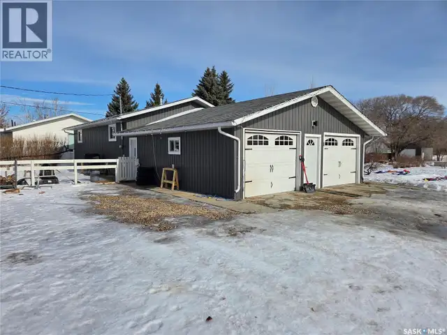 34 Lumsden STREET Manor, Saskatchewan in Houses for Sale in Regina - Image 5