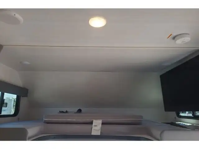 2023 EAST TO WEST Entrada 2200S in RVs & Motorhomes in Red Deer - Image 10