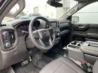 ONE OWNER, DEALER MAINTAINED, 7 Color Screen, Apple Carplay/Android Auto, Trailering Equipment, Heat... (image 9)