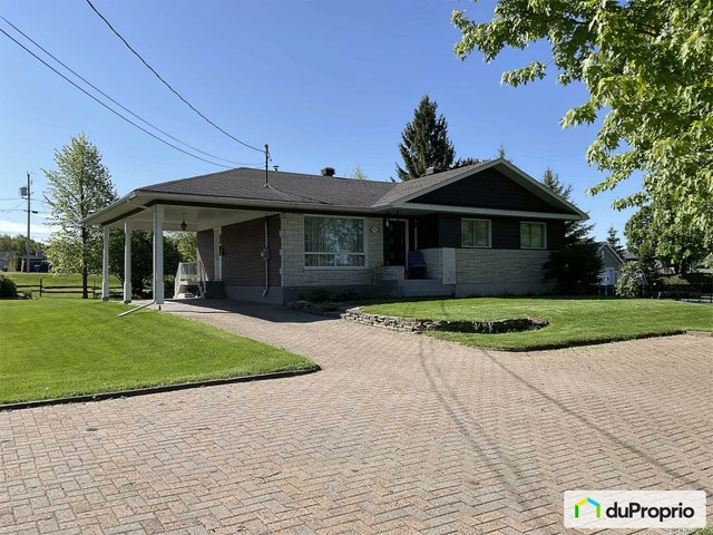 $349,000 - Bungalow for sale in St-Bernard — photo 1