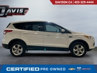 The 2016 Ford Escape SE 4WD blends versatile SUV capability, efficient performance, and modern comfo... (image 3)