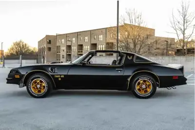 WOW them with this classic beauty! This car is powered by a fuel-injected 400ci V8 paired with a thr...