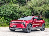 Electric engine with automatic transmission | Heated steering wheel for winter comfort | Adaptive cr... (image 7)