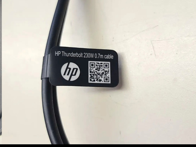 HP Thunderbolt G2 230W Dock w/Combo Cable HSN-IX01 2SU55AV NO AC in Cables & Connectors in Gatineau - Image 2