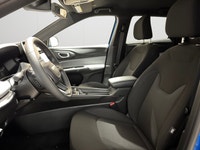 Cloth Low-Back Bucket Seats, Heated Front Seats, 8.4 Touchscreen Display, Apple Carplay, Google Andr... (image 9)