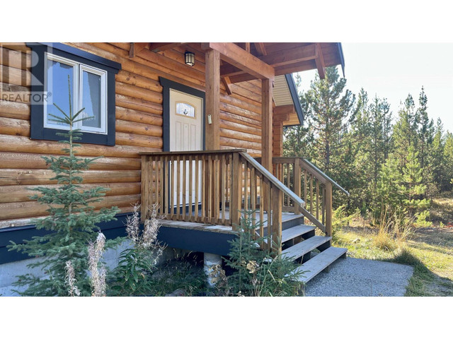 7141 S CARIBOO 97 HIGHWAY Lone Butte, British Columbia in Houses for Sale in 100 Mile House - Image 4