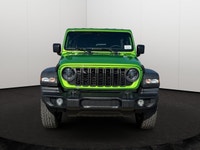 Get ready to experience the perfect combination of classic, trail-rated capability and everyday mode... (image 5)