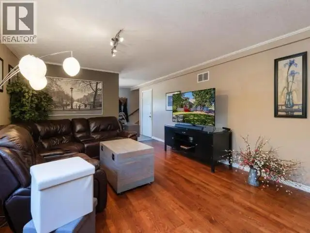 2001 CENTENNIAL STREET Whitehorse, Yukon in Houses for Sale in Whitehorse - Image 20