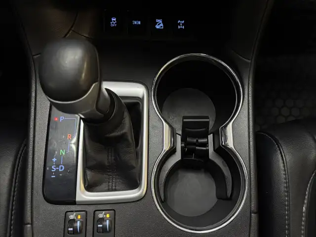 2017 Toyota Highlander XSE, AWD, Captain Seats, No Accident in Cars & Trucks in Edmonton - Image 19