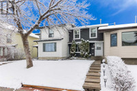 719 Whitehill Way NE Calgary, Alberta