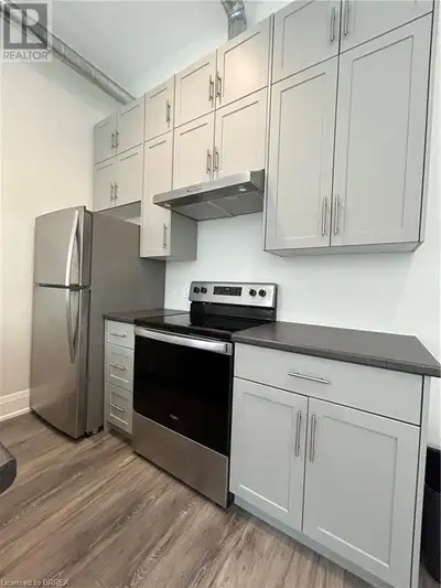 This second floor, loft style 2-bedroom, 1-bathroom unit with is located in the heart of downtown Br...