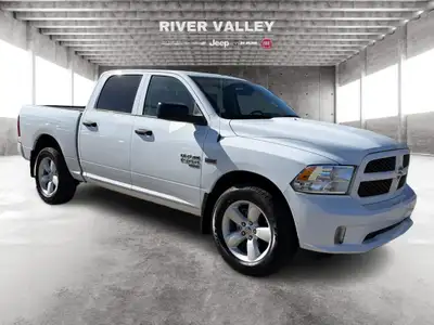 TRAILER HITCH, TRAILER SWAY CONTROL, ELECTRONIC STABILITY, HEATED DOOR MIRRORS, TILT STEERING WHEEL...