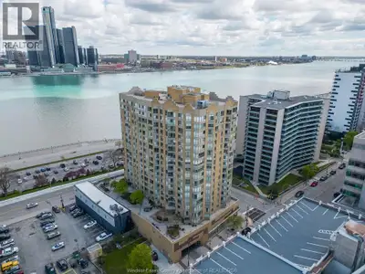 Welcome to waterfront living at its finest at 75 Riverside Drive East. This beautifully maintained a...