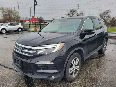 WAS: $20595 NOW: $18695 plus taxes and licensing feesPricing Policy: *Advertised Price based on Fina...