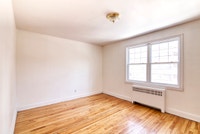 Akelius two bedroom apartment for rent. Located near Snowdon in the Cote-des-Neiges neighborhood, Mo... (image 5)