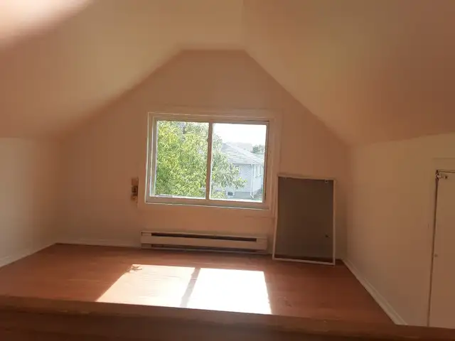 3 ½ sur 2 étages – Touraine | Two-Level 1-Bedroom in Long Term Rentals in Gatineau - Image 5