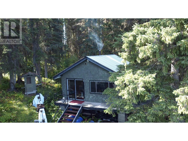 DL 11695 AHBAU LAKE Quesnel, British Columbia Houses for Sale