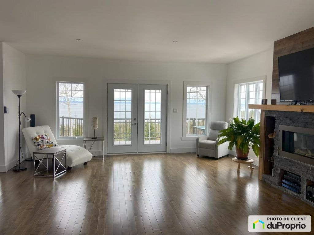 $900,000 - 2 Storey for sale in Les Escoumins — photo 3
