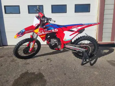 Western Canada's Largest Used Boat and Powersports Dealership! Over 150 units in stock! Over 24000 o...