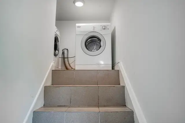New appliances! 2 Bdrm 622ft2 3rd Flr Apt w/in-apt free laundry!63417637419393124