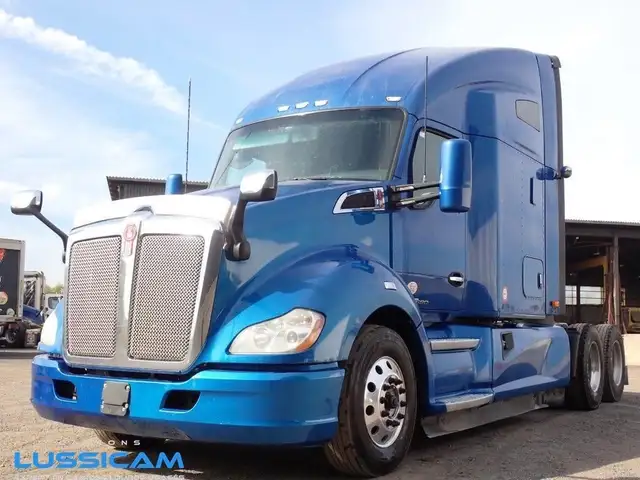 2020 Kenworth T680 in Heavy Equipment in Longueuil / South Shore - Image 4