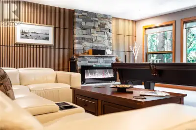 Find serenity in this classic home with privacy, nature & comfort. Right as you reach the home, you...
