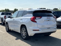 AMVIC Licensed Dealer * Power Sunroof * Heated Front Seats & Steering Wheel * Power Liftgate * Remot... (image 5)