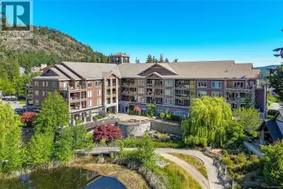 Wow - luxury living at its best! Enjoy Bear Mountain living with health club, golf and both casual a...
