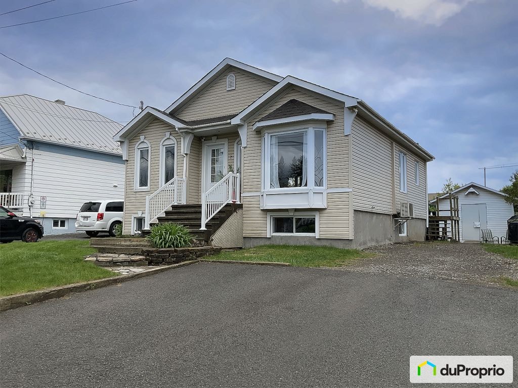 $565,000 - Bungalow for sale in Ste-Therese — photo 1