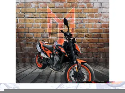 2022 KTM 890 DUKE GP Découvrez des performances exaltantes et un style agressif avec la KTM 890 Duke...