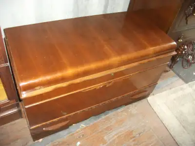 Vjntage  Honderich Cedar Chest, View more