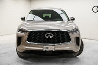 This INFINITI QX60 delivers a Intercooled Turbo Premium Unleaded I-4 2.0 L/122 engine powering this... (image 1)