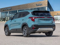 *Leather Seats, Remote Start, Heated Steering Wheel, Heated Seats, Apple CarPlay!* With an intellige... (image 4)