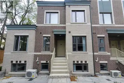 102 - 30 WILLIAM JACKSON WAY Toronto (New Toronto), Ontario