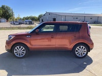 Auto On/Off Reflector Halogen Daytime Running Headlamps,Tires: P215/55R17 LRR -inc: tire mobility ki... (image 9)