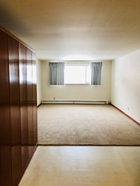 Studio  Apt. on Taylor Ave. May 1 by Pembina Highway, Grant Park