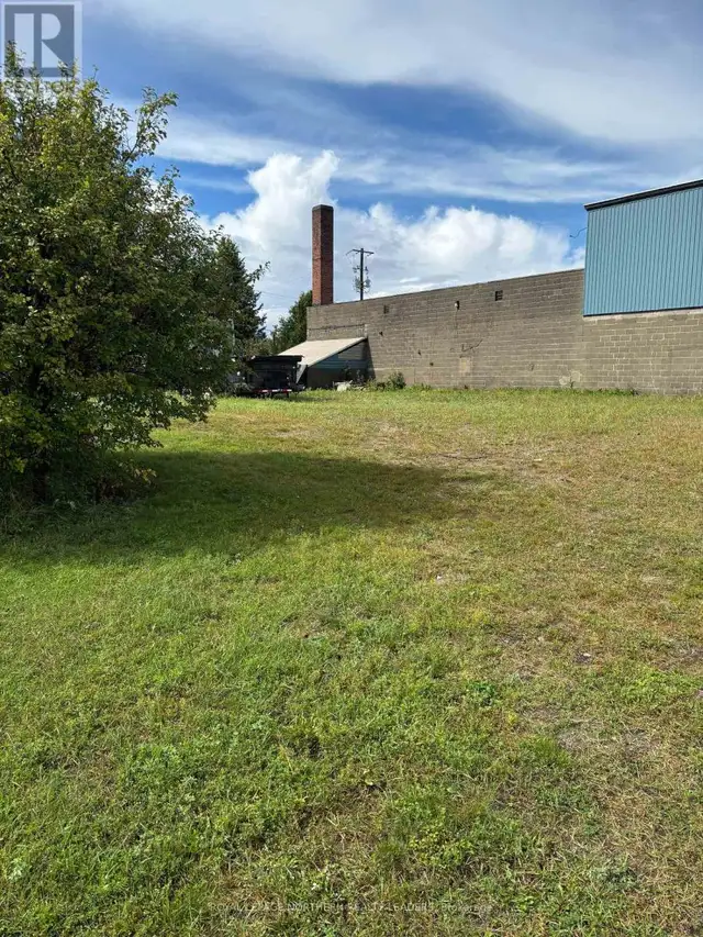 429 B SPRUCE STREET S Timmins (TS - SE), Ontario in Land for Sale in Timmins - Image 2