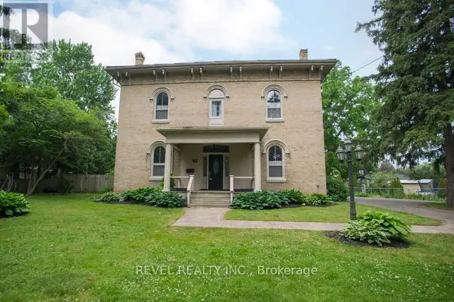 40 OAKHILL DRIVE Brantford, Ontario62863768635521120