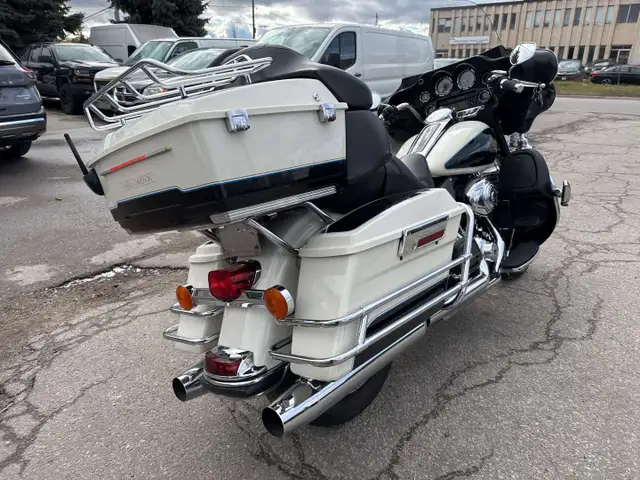2012 Harley-Davidson Electra Glide Classic ~ ELECTRA GLIDE CLASS in Sport Touring in City of Toronto - Image 6