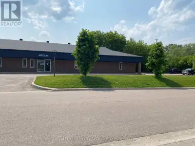 Turn Key Medical Building for Lease. Well maintained and updated. Purpose built, stand alone buildin...
