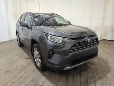 No Accidents, Locally Owned Vehicle!Get ready to experience the 2021 Toyota RAV4 Limited AWD in a so...