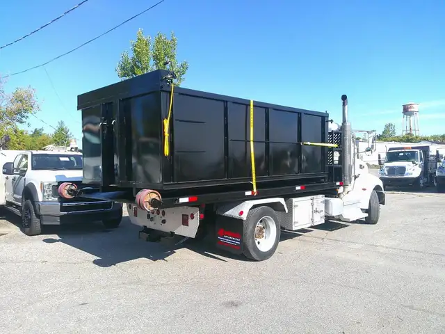 2019 Peterbilt 337 in Heavy Trucks in Hamilton - Image 16