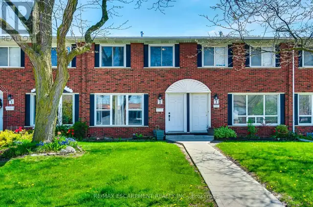 2 - 2700 BARTON STREET E Hamilton (Grayside), Ontario in Condos for Sale in Hamilton - Image 32
