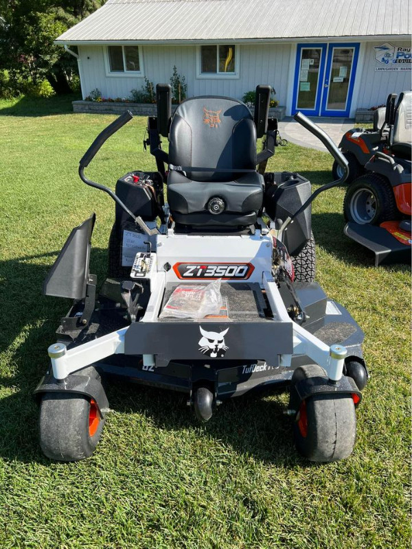 Bobcat ZT3500 52" TufDeck™ Pro Zero Turn Mower in Lawnmowers & Leaf Blowers in Belleville - Image 2