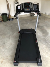 BRAND NEW Deluxe Health Rider Treadmill