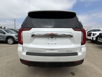 AMVIC Licensed Dealer * Heated 2nd Row Seats & Steering Wheel * HD Surround Vision * Panoramic Sunro... (image 6)