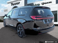 This Chrysler Pacifica boasts a 3.6L V6 Engine engine powering this Automatic transmission. WHEELS:... (image 4)