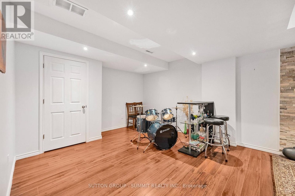 238 King Street S New Tecumseth (Alliston), Ontario, photo 28 of 33
