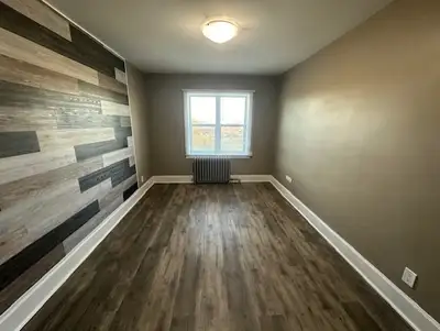 455 AGNES - 1 BR -  available Feb 1st, View more