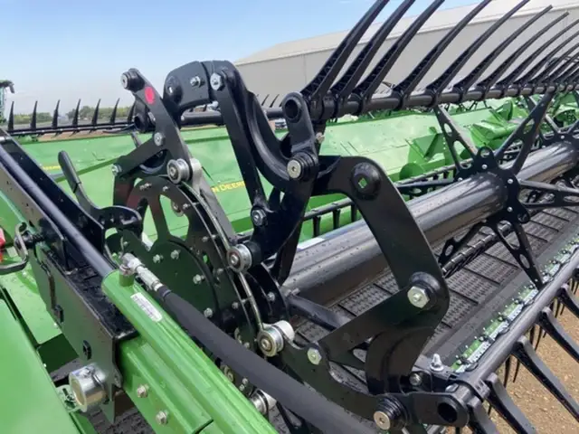 2025 John Deere HDR 50 in Farming Equipment in Swift Current - Image 16